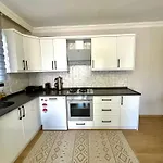 Comfy With Garden, Family Friendly In Lejlighed *