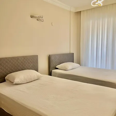 Apartment Comfy With Garden, Family Friendly In *